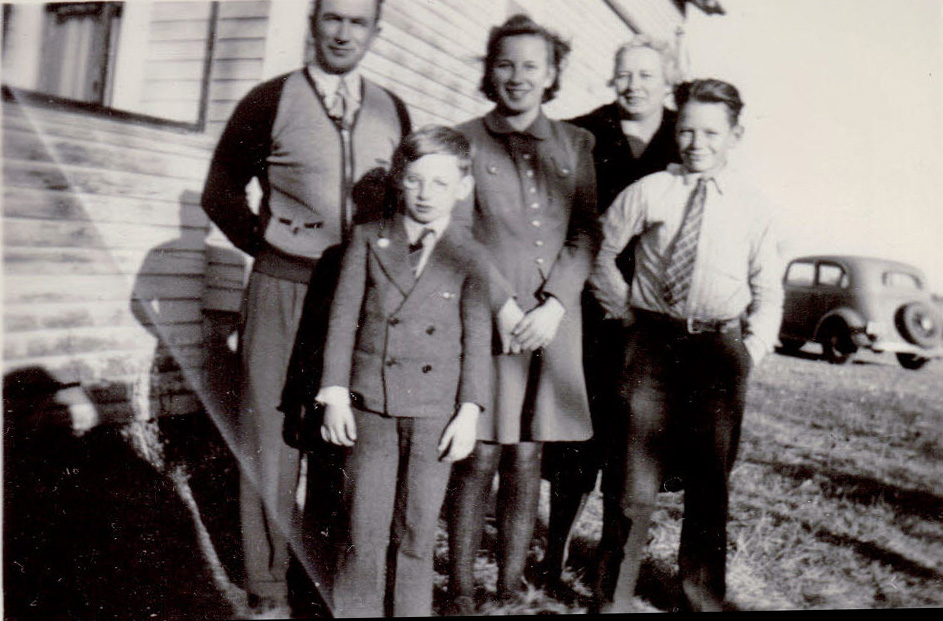 John & Mabel Franzman with Douglas, Luverne, and  Eugene