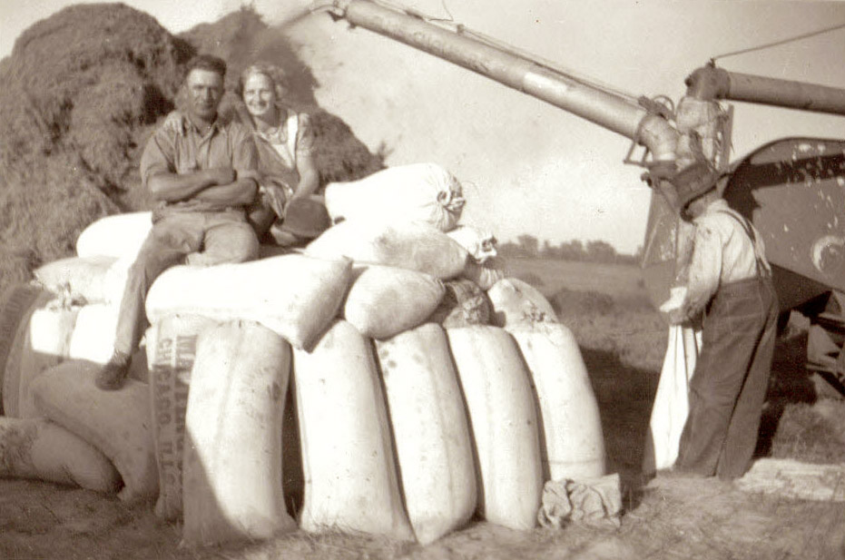 John & Mabel Franzman farming in Grygla, 1940